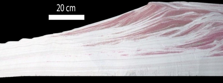 Dip stratigraphy through an experimental shelf edge delta_Photo by Anjali M. Fernandes